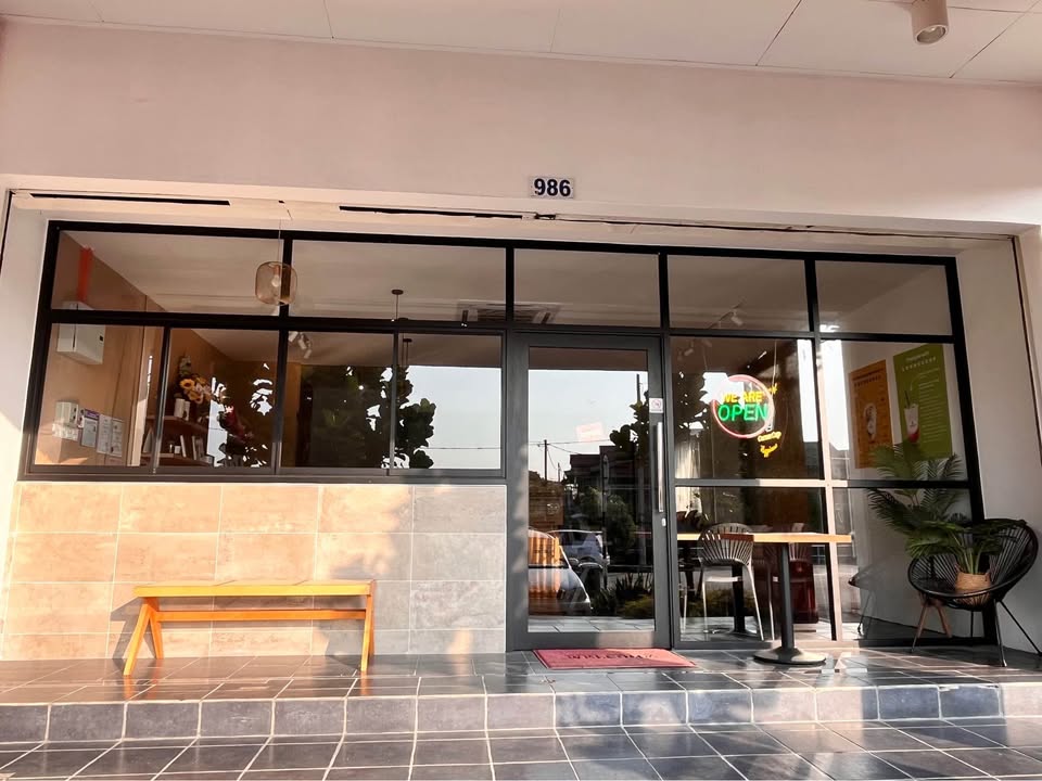 Beautiful Cafe Space