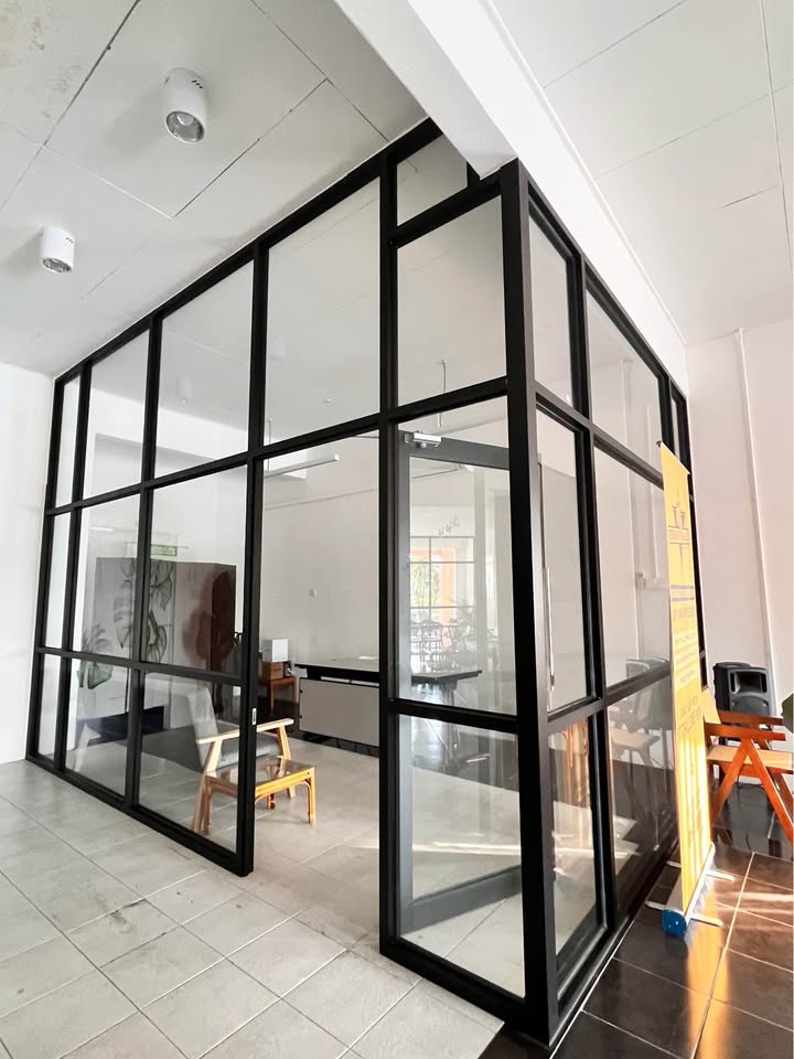 Beautiful Cafe Space