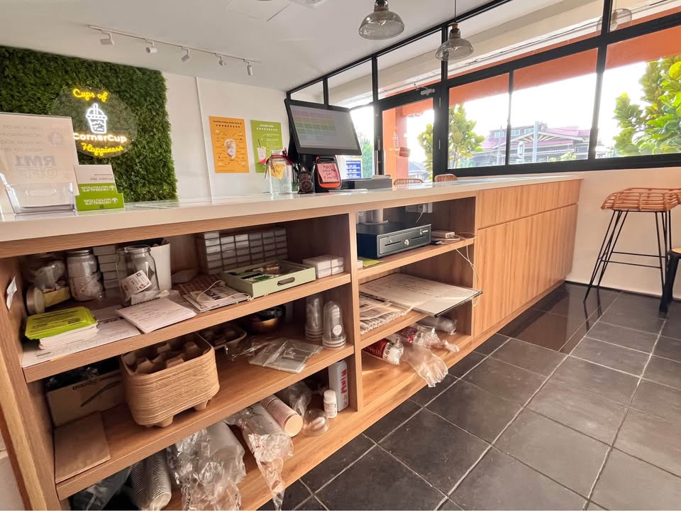 Beautiful Cafe Space