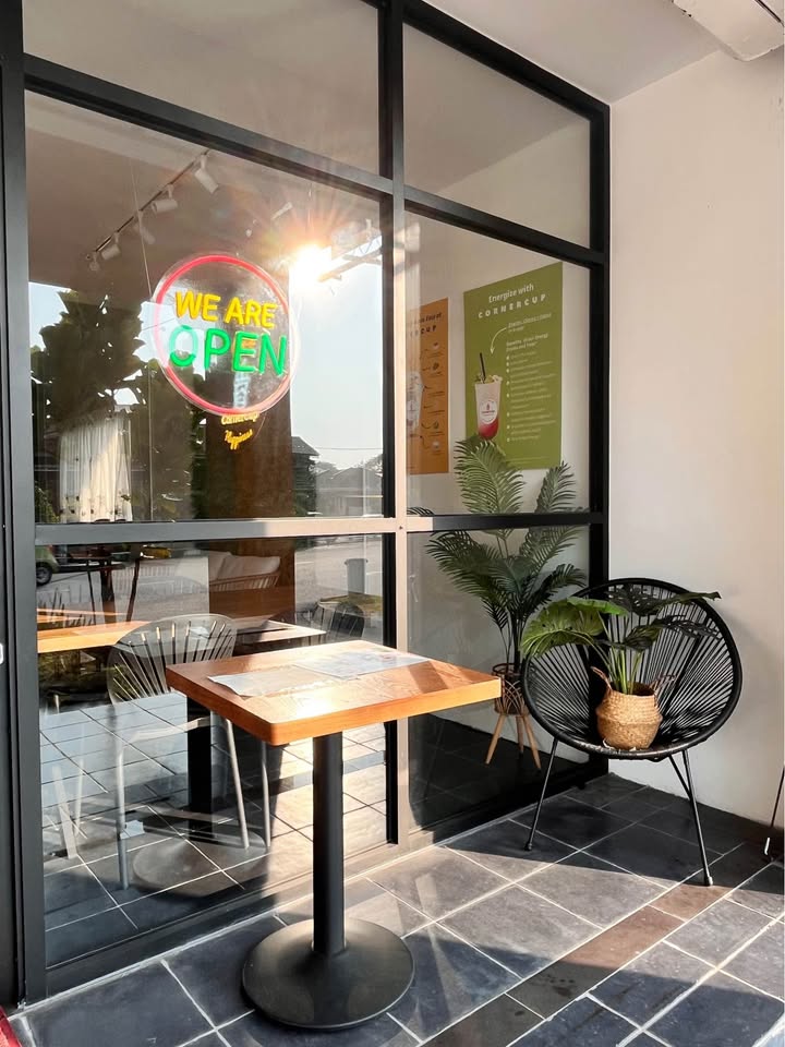 Beautiful Cafe Space