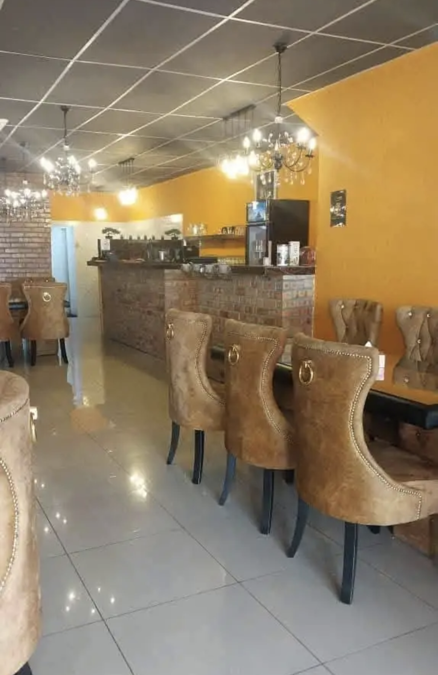 FINE DINING RESTAURANT